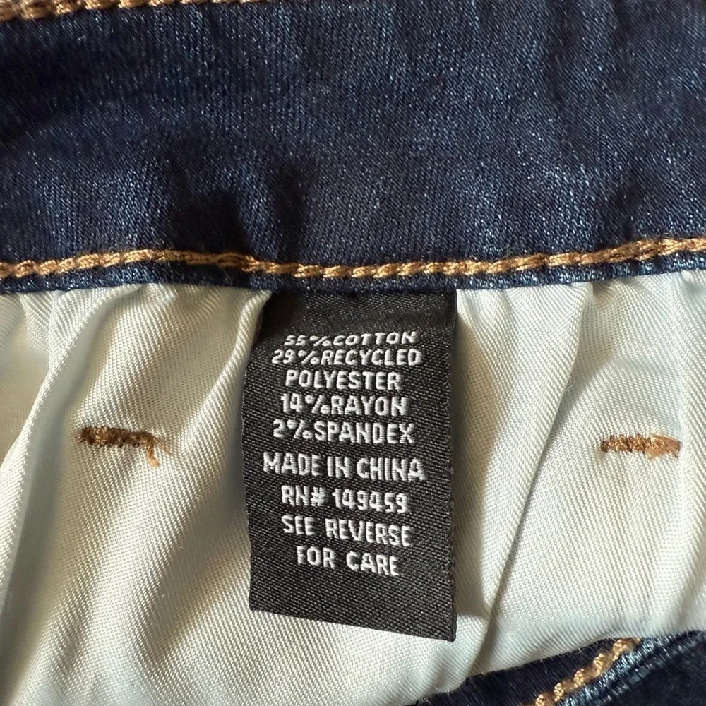 Ashley Mason Dark Blue Embroidered Jean Shorts Size 28 Raw Hem Boho - Picture 7 of 9